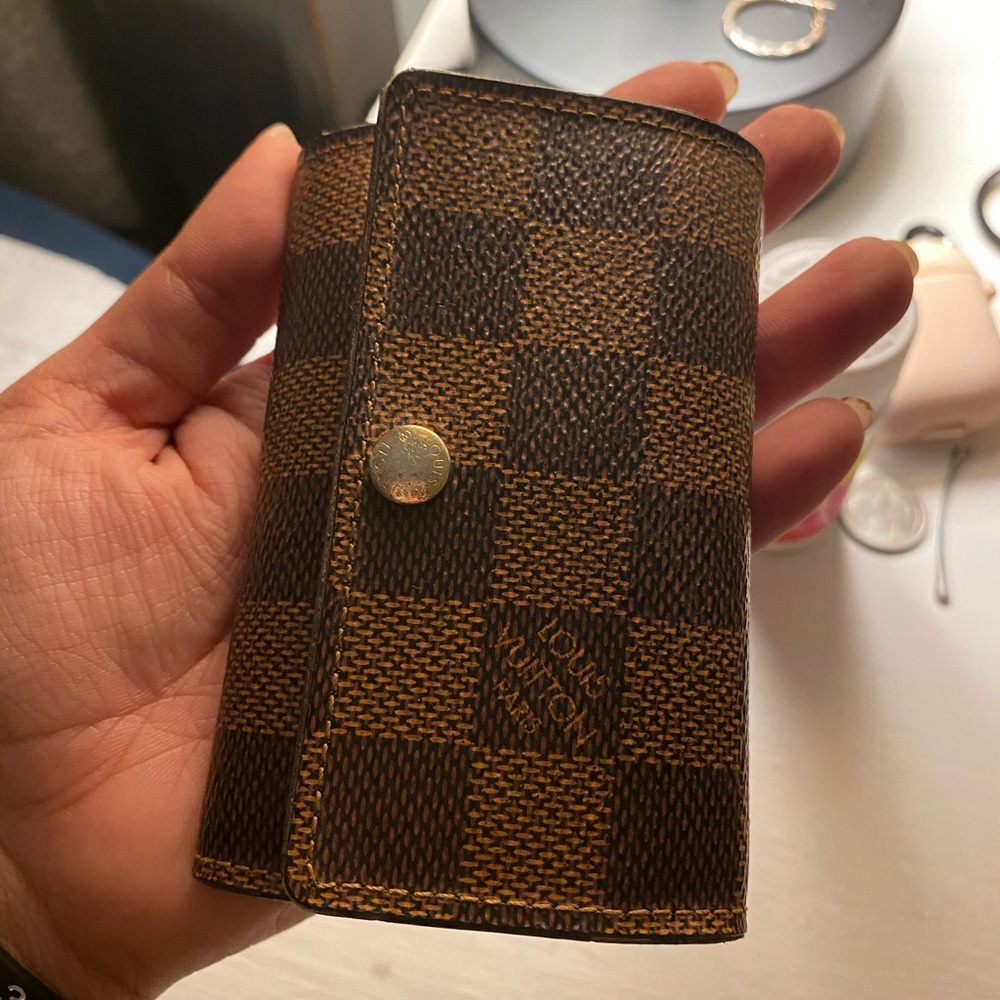 Authentic Louis Vuitton Damier Ebene 6 Key Holder